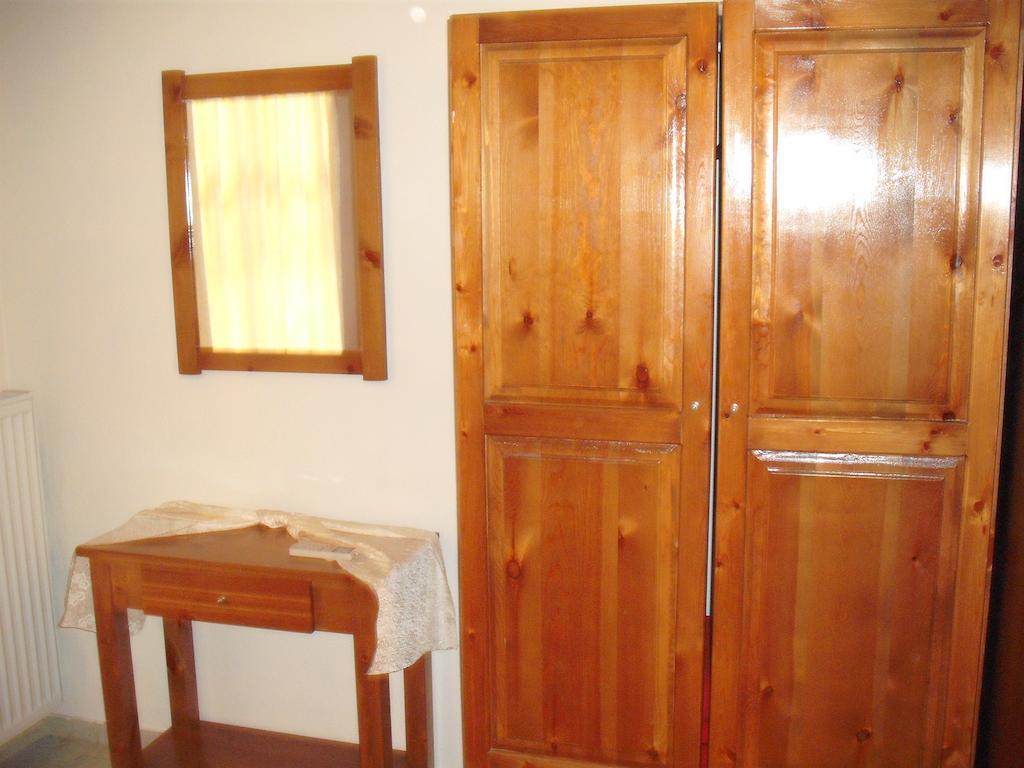 Xenios Loutra Village Karnagio الغرفة الصورة