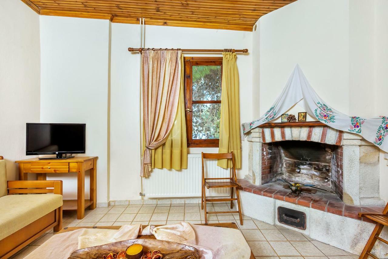 Xenios Loutra Village Karnagio المظهر الخارجي الصورة